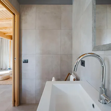 Caponegro וילה אבולה