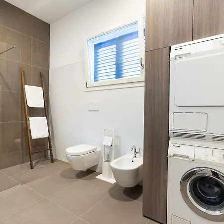 Caponegro Вилла Авола