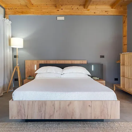 וילה Caponegro אבולה