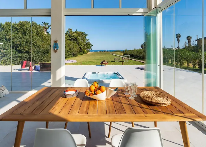 Caponegro Вилла Авола