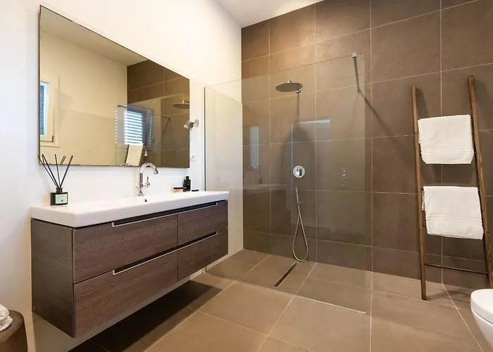 Caponegro Вилла Авола